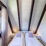 Nurdachhaus In