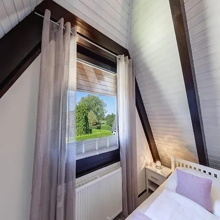 Nurdachhaus In Prázdninový dům Burhave